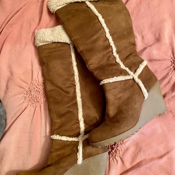 Union Bay pull on warm boots - Picture 3 of 5